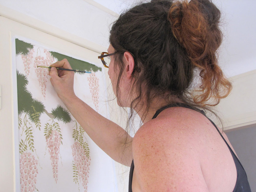 Sophie Canillac muralistes.art Réalisation de la peinture murale : fleurs de lilas