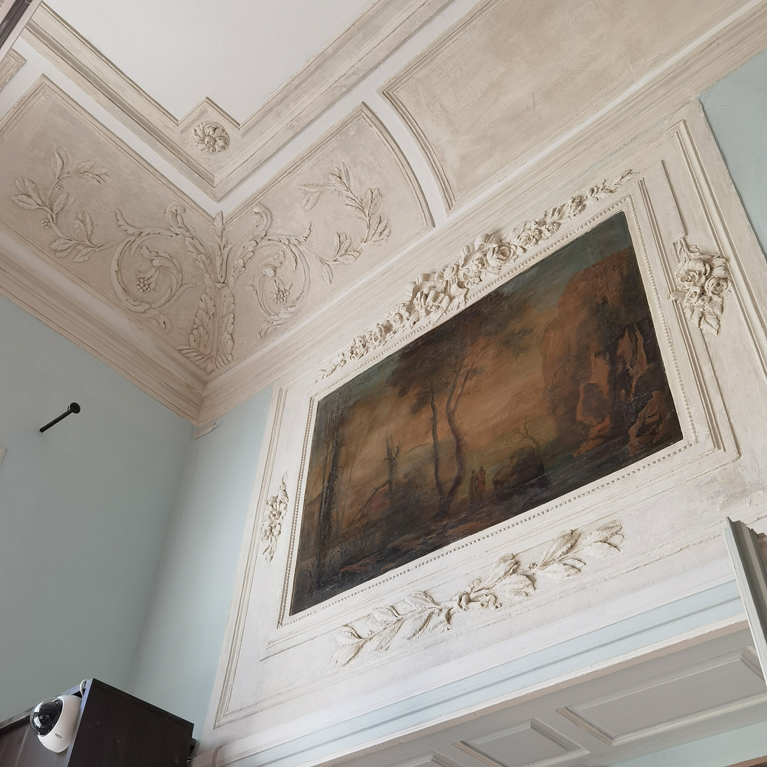 Restauration d’un plafond en gypseries